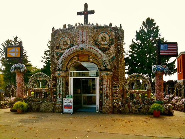 2 Dickeyville Grotto 01